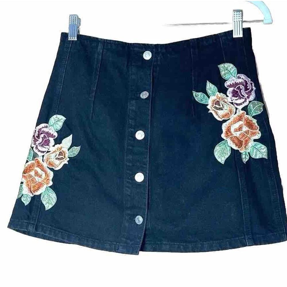 Topshop Floral Mini Denim Skirt Embroidered Boho Size 8 Coastal Cowgirl Festival